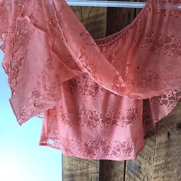 3/30$ Summer off shoulders lace crop top ☀️ - Picture 4 of 4